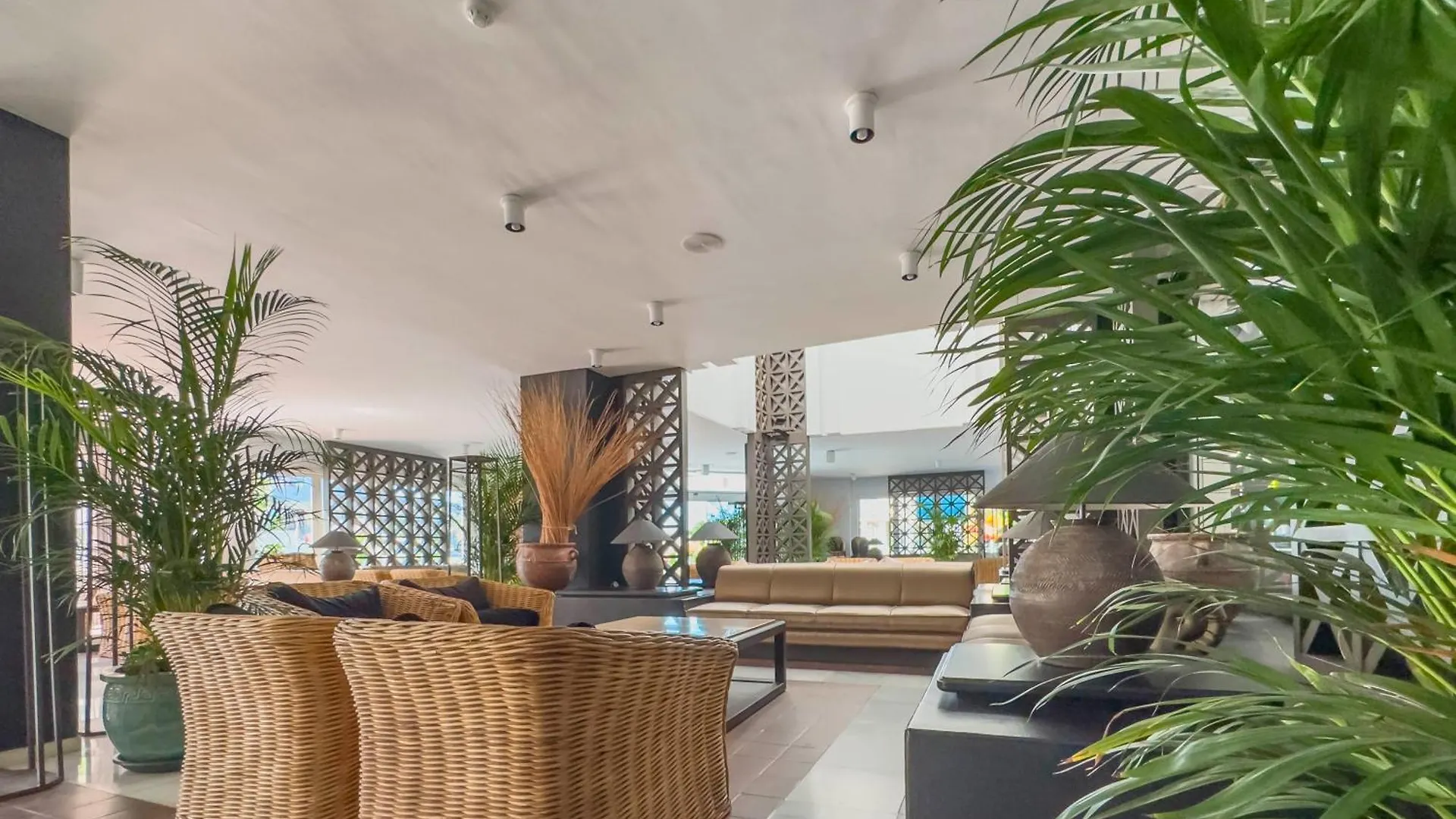 מלון דירות אדחה Apartamentos Parque Del Sol